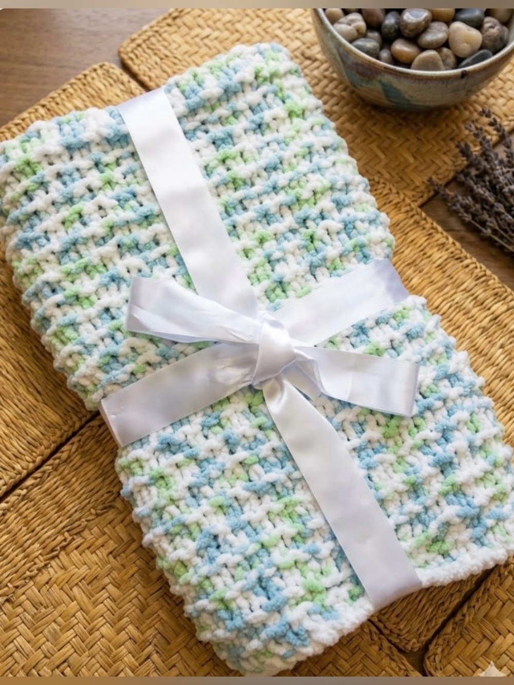 🧸 Handmade Knit  Baby Blanket - Ultra-soft Chenille  (32'' x 32'')